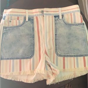 American Eagle Mom shorts. Size 8.